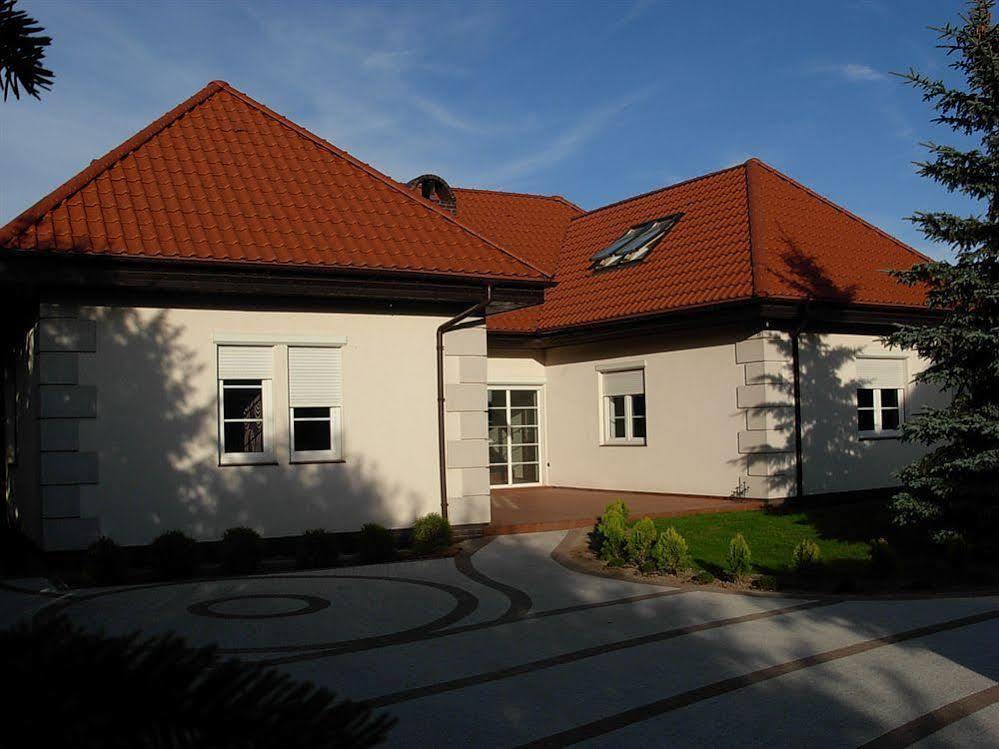 Villa Hof Luboń المظهر الخارجي الصورة